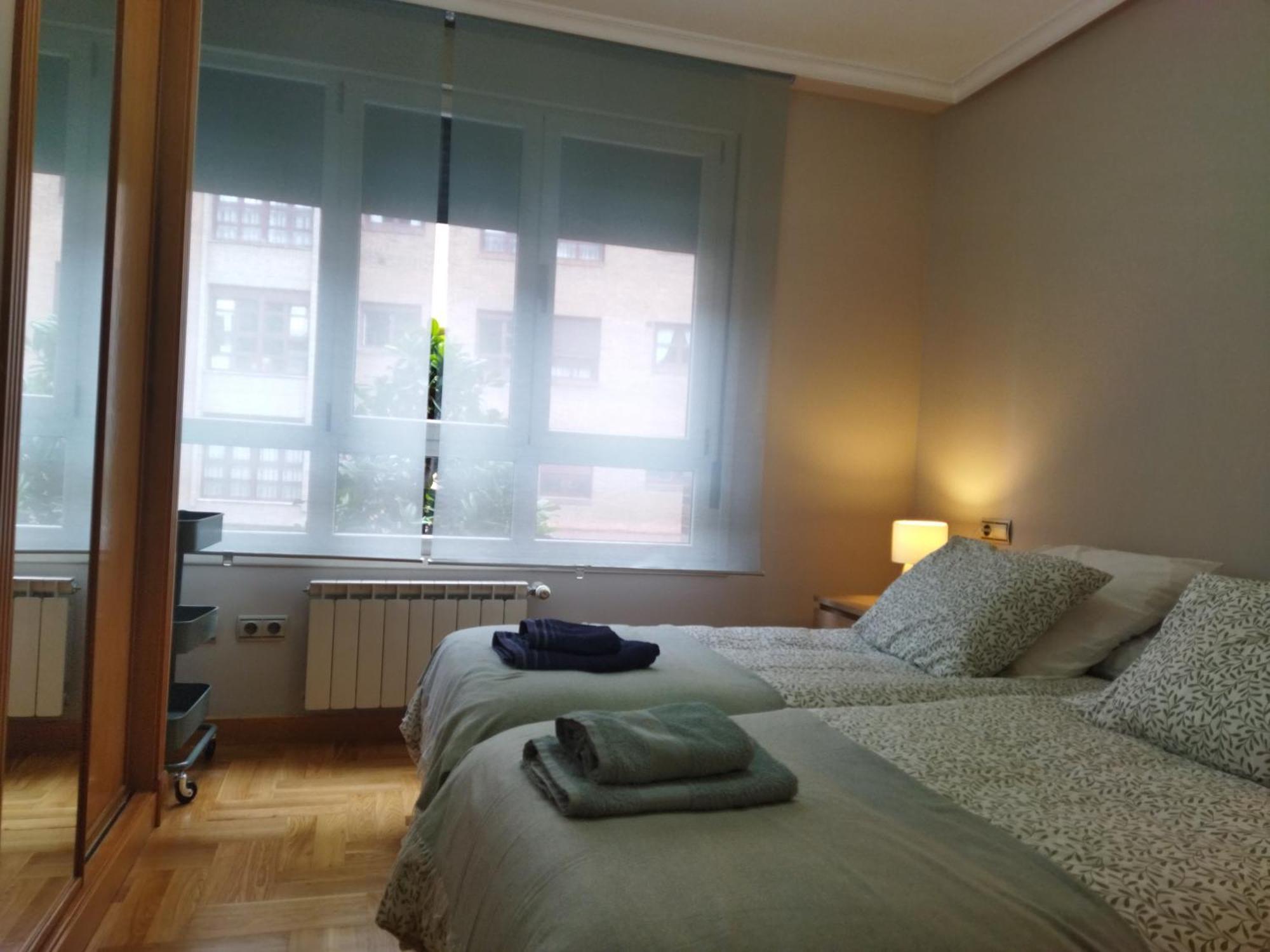 Centrico Apartamento Oviedo Parking Y Wifi Gratuitos Admite Mascotas Eksteriør bilde